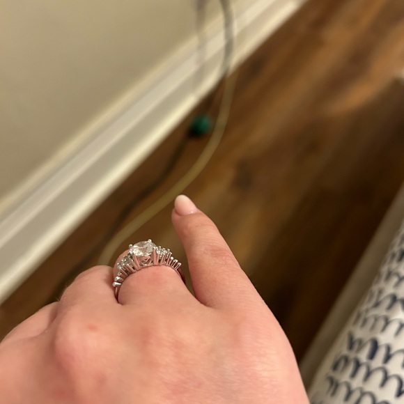 Modern Gents Ring - Picture 2 of 5